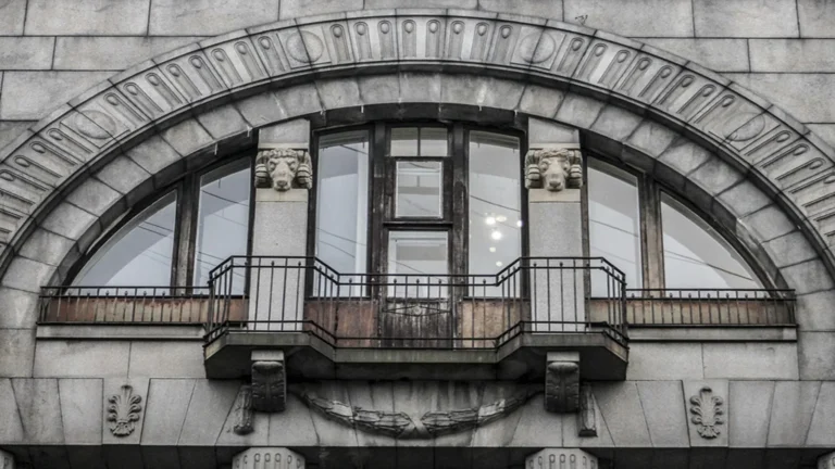 В Петербурге есть здание, в котором находится трехуровневое банковское хранилище, как из «Гарри Поттера»