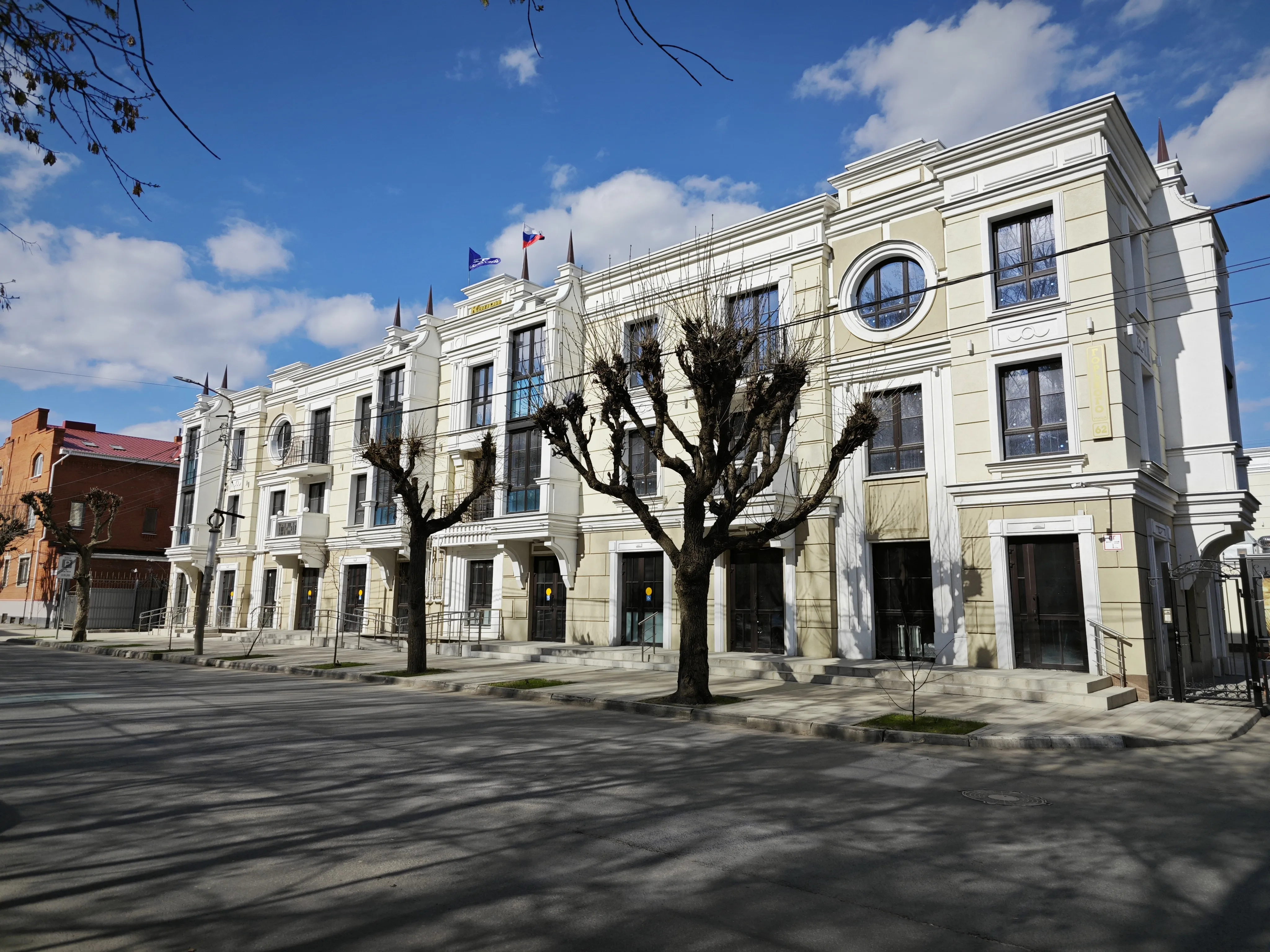 ЖК «Многоквартирный жилой дом с нежилыми помещениями»